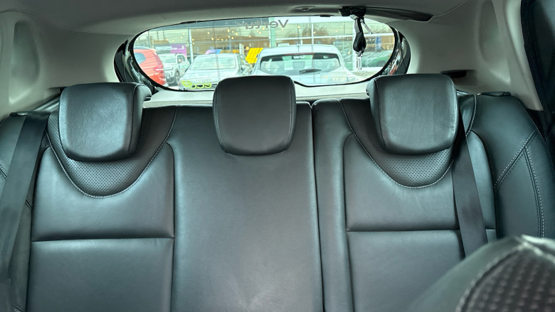 Renault Clio 1.5 dCi 90 Iconic 25 Nav 5dr Diesel Hatchback